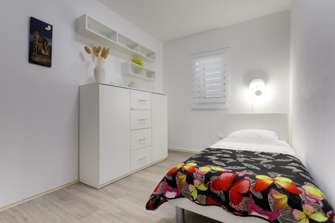Apartman Laura Krk Town Zewnętrze zdjęcie