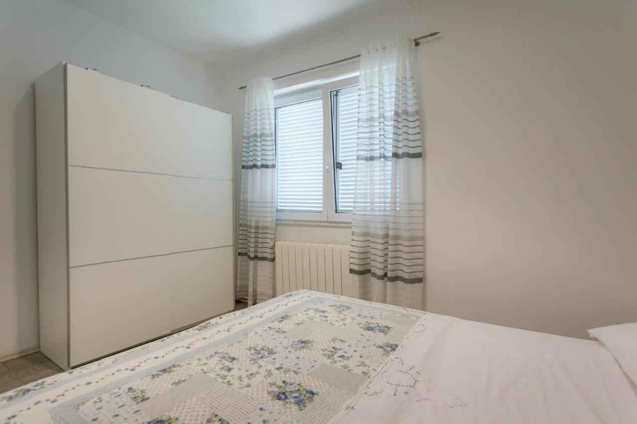 Apartman Laura Krk Town Zewnętrze zdjęcie